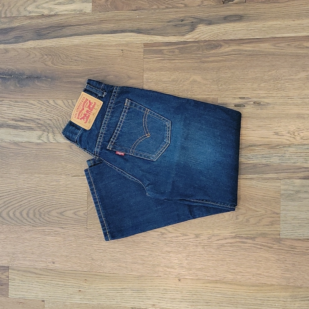 Levi's